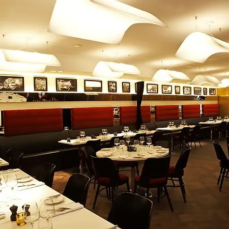 מלון Ferdinand - Bar - Restaurant