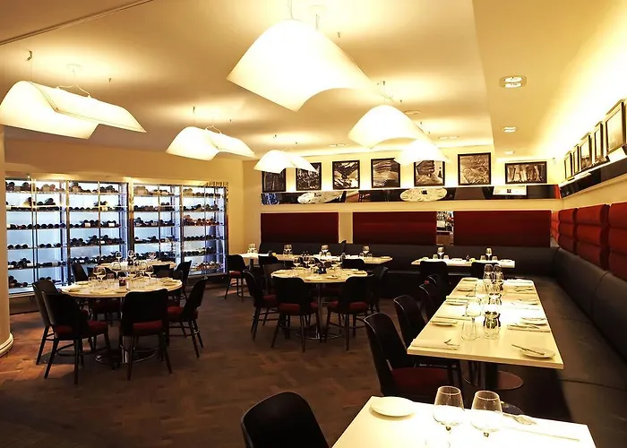 Ξενοδοχείο Ferdinand - Bar - Restaurant 4*
